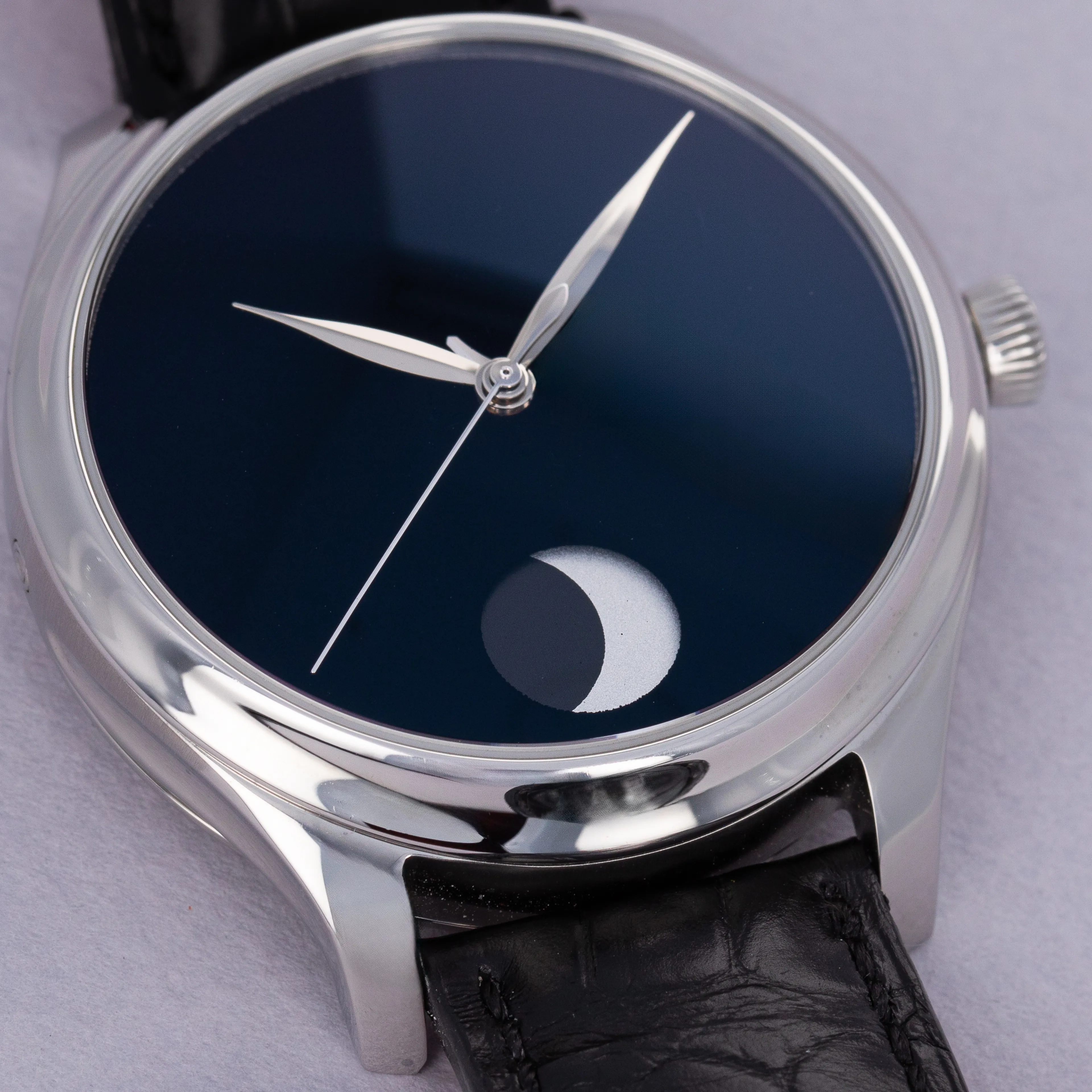 H. Moser & Cie. Endeavour 1801-1200 42mm Stainless steel Black 1