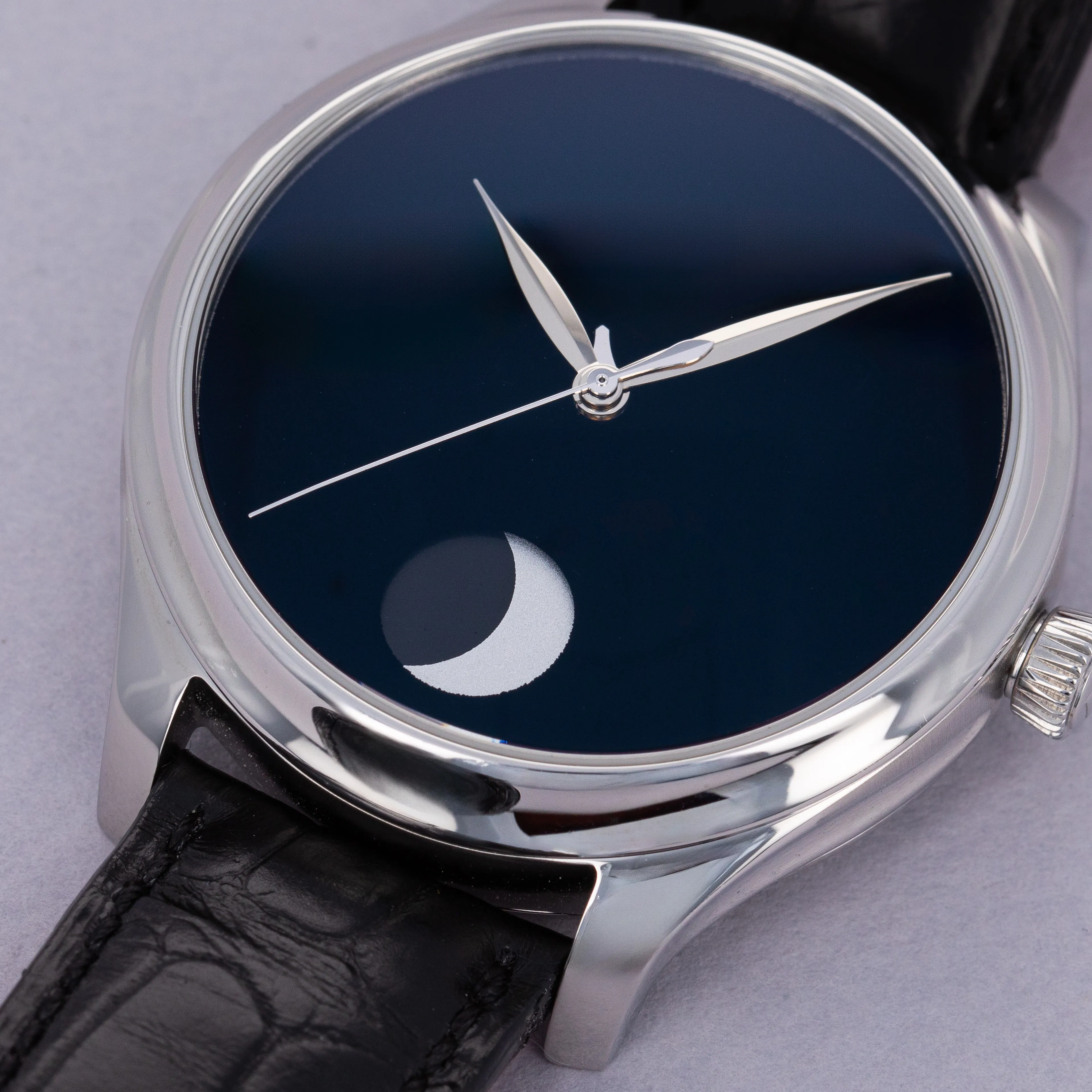 H. Moser & Cie. Endeavour 1801-1200 42mm Stainless steel Black 2