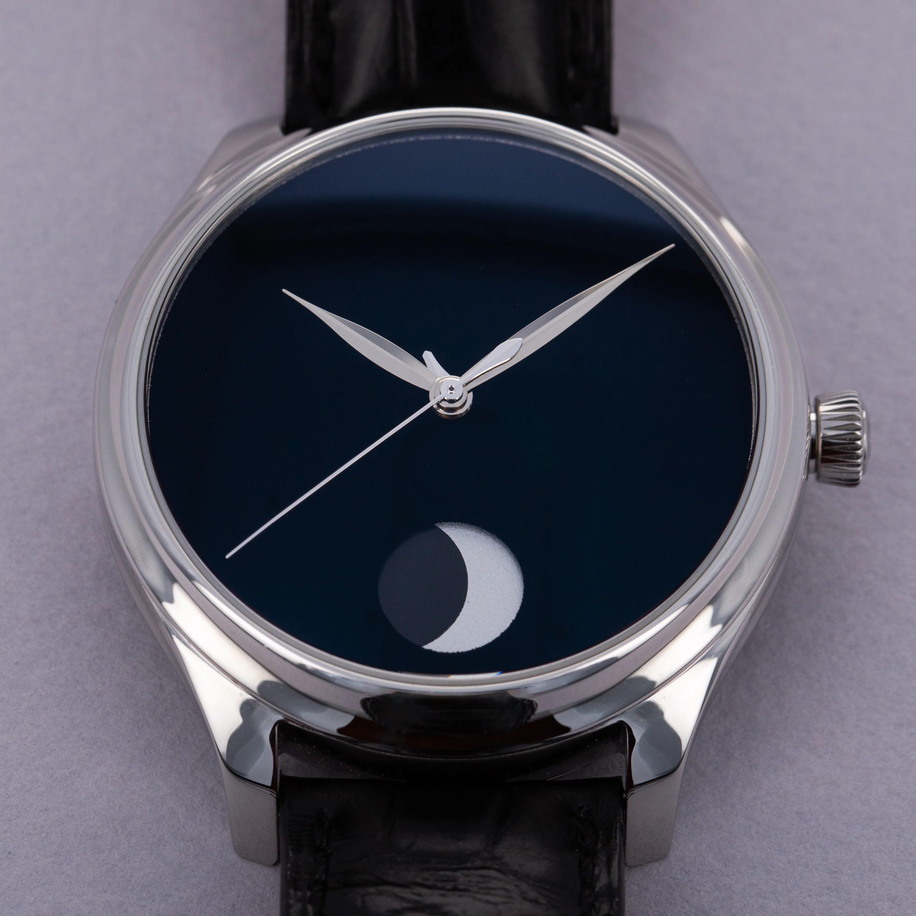 H. Moser & Cie. Endeavour 1801-1200 42mm Stainless steel Black 11