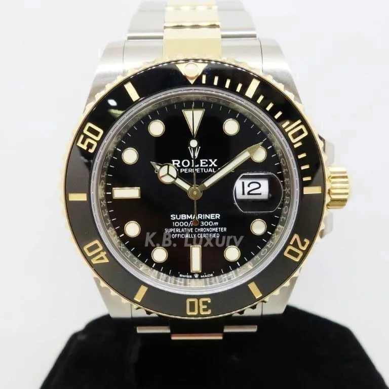 Rolex Submariner 126613LN 42mm Yellow gold and Stainless steel Black