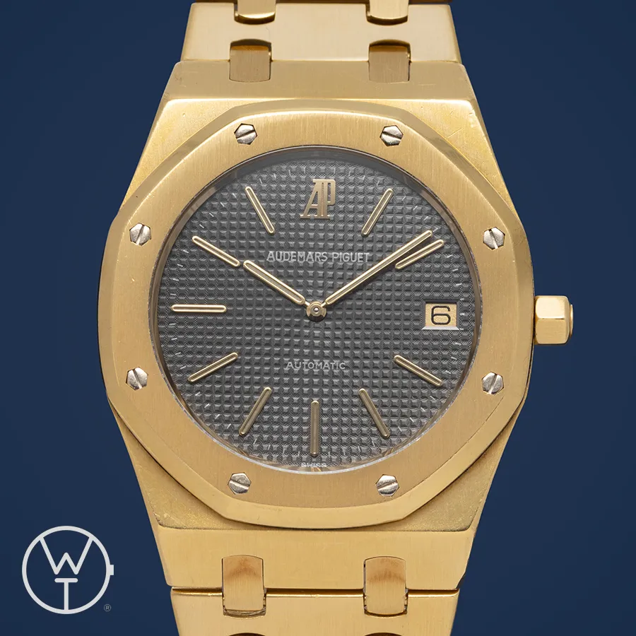 Audemars Piguet Royal Oak 5402 BA 39mm Yellow gold Waffle