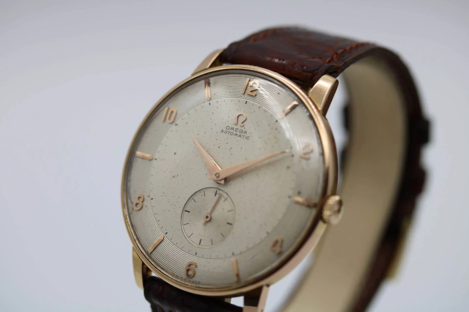 Omega Oversized 39mm Rose gold White 6