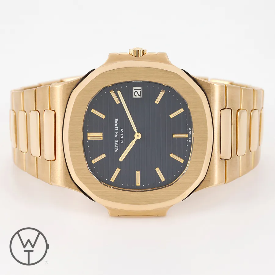 Patek Philippe Nautilus 3700/001 41mm Yellow gold Blue 7