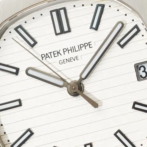 Patek Philippe Nautilus 5711/1A-011 40mm Stainless steel White 5