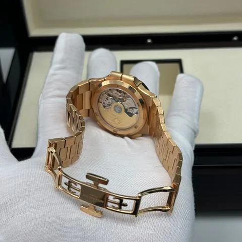 Patek Philippe Nautilus 5990/1R-001 40.5mm Rose gold Blue 8