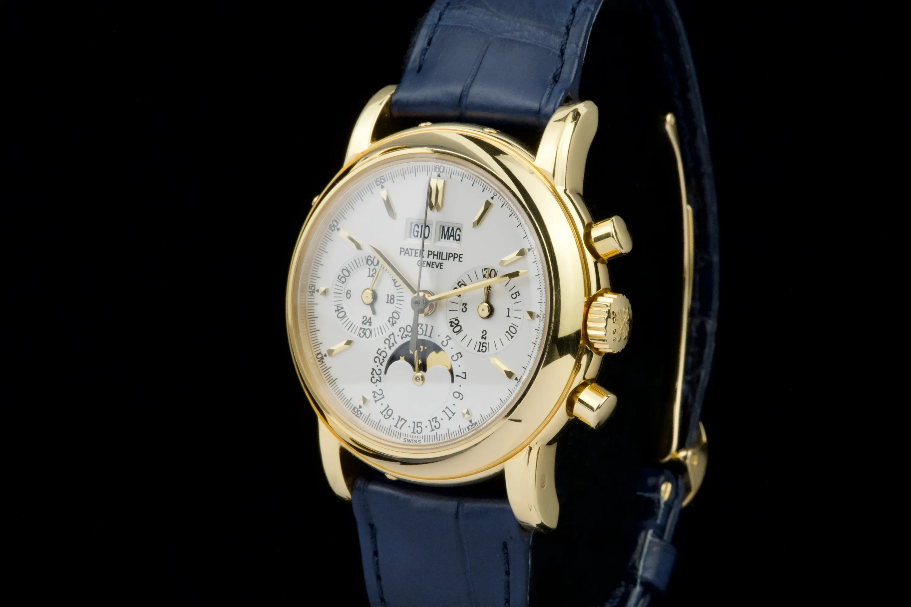 Patek Philippe Perpetual Calendar Chronograph 3970 36mm Yellow gold