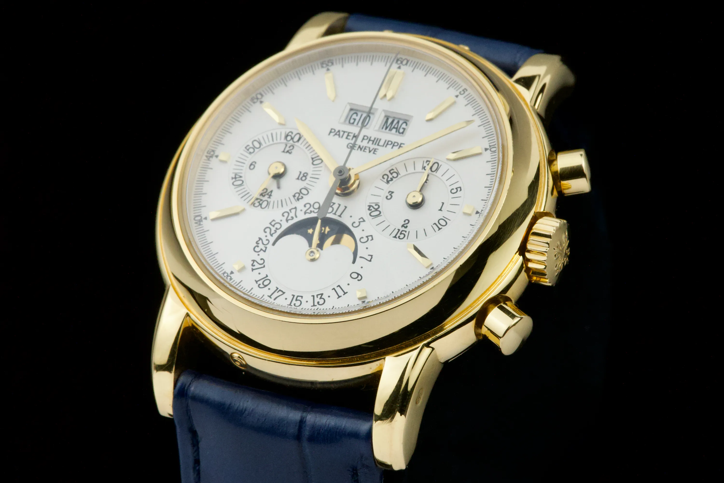 Patek Philippe Perpetual Calendar Chronograph 3970 36mm Yellow gold 2