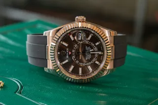 Rolex Sky-Dweller 326235 Rose gold Brown