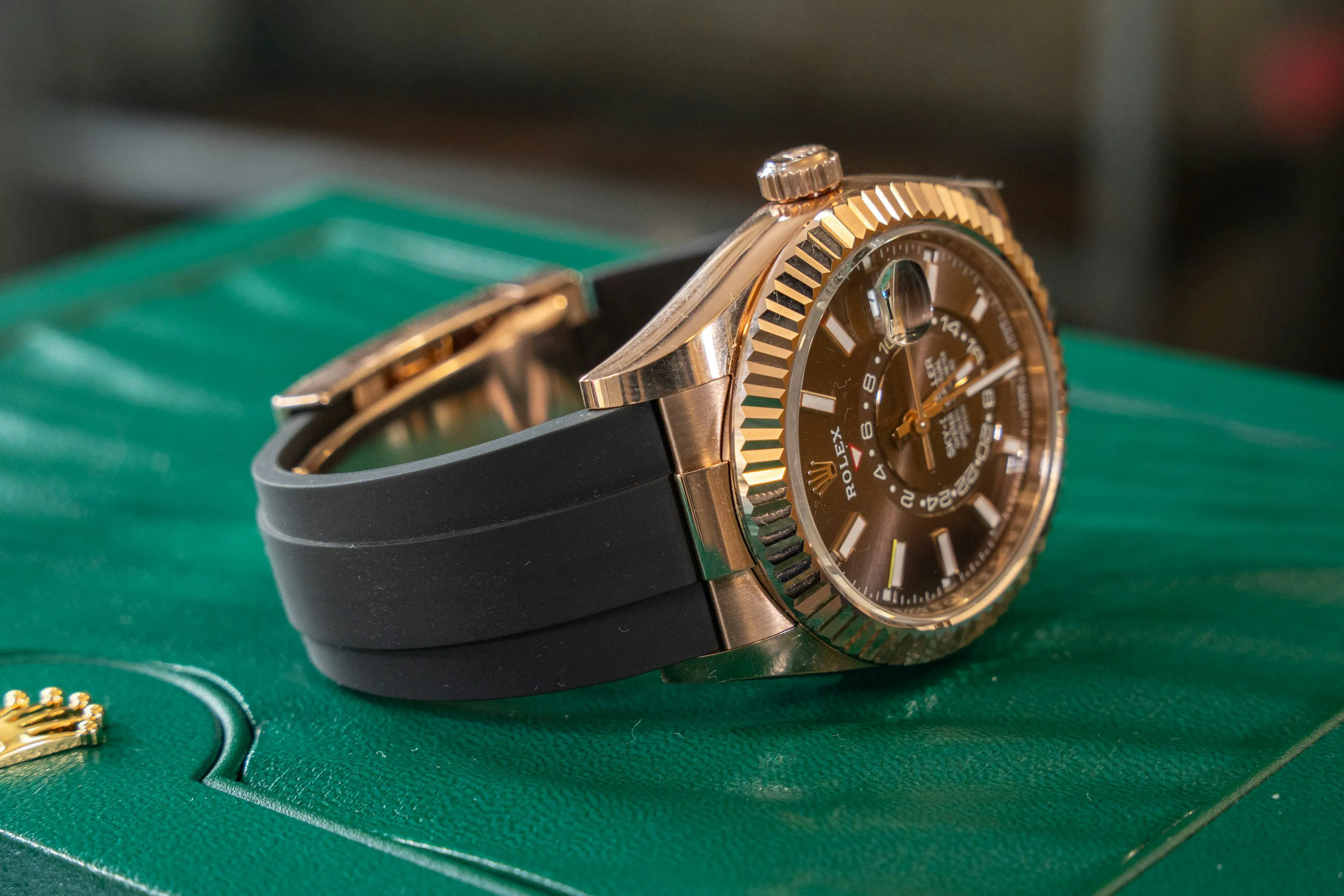 Rolex Sky-Dweller 326235 42mm Rose gold Chocolate 17