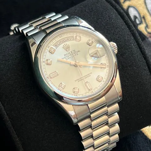 Rolex Day-Date 36 118206 36mm Platinum Silver