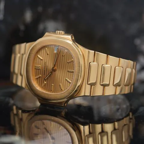 Patek Philippe Nautilus 3800/1 37mm Yellow gold Gold 6