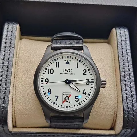 IWC Pilot IW326905 41mm Ceramic White