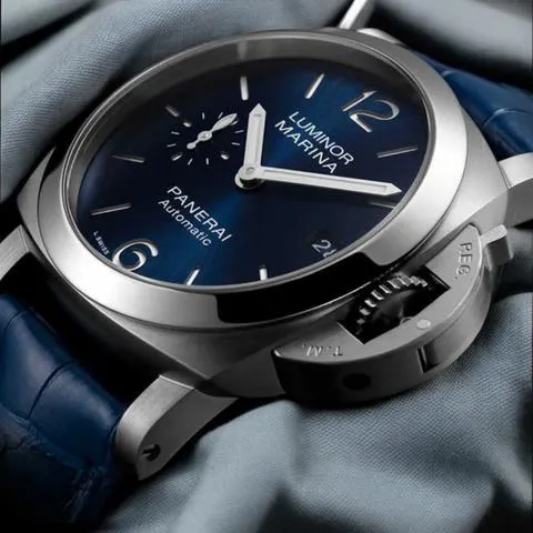 Panerai Luminor PAM 01270 40mm Stainless steel Blue