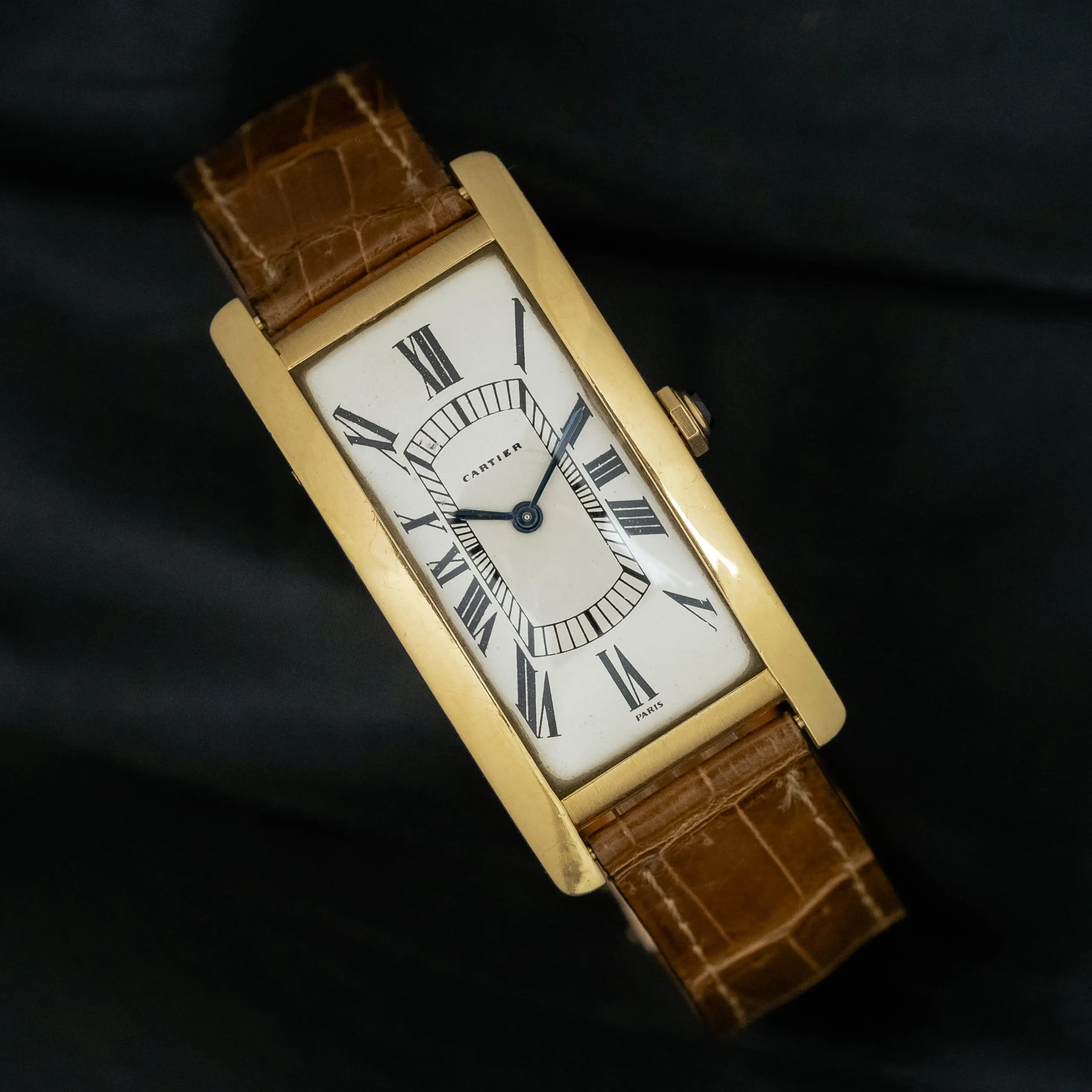 Cartier Tank Cintrée 23mm Yellow gold White 2