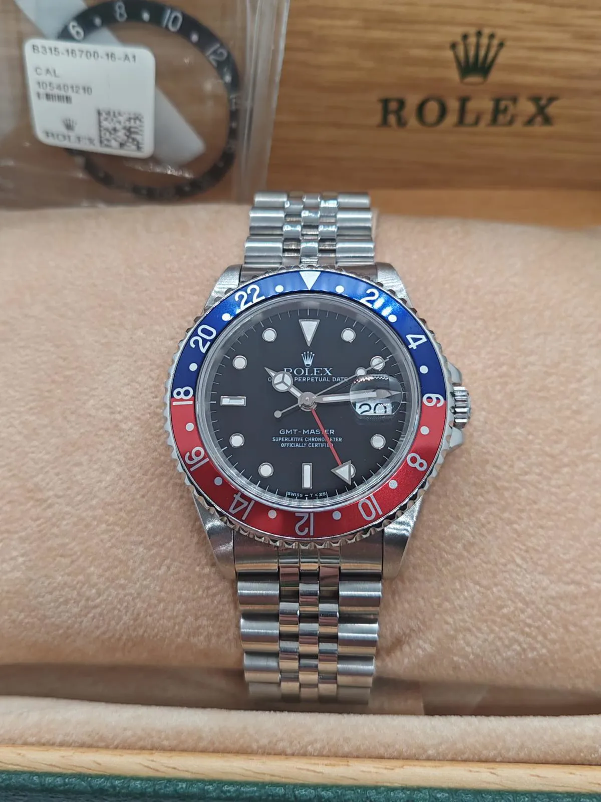 Rolex GMT-Master 16700 40mm Stainless steel Black 1