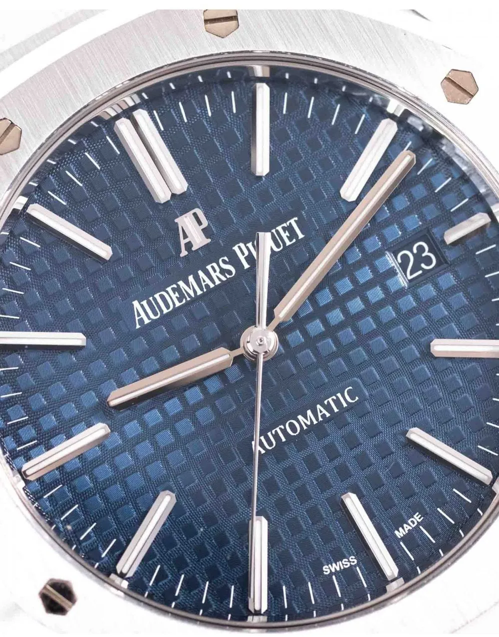 Audemars Piguet Royal Oak 15400ST.OO.1220ST.03 41mm Steel Blue 2