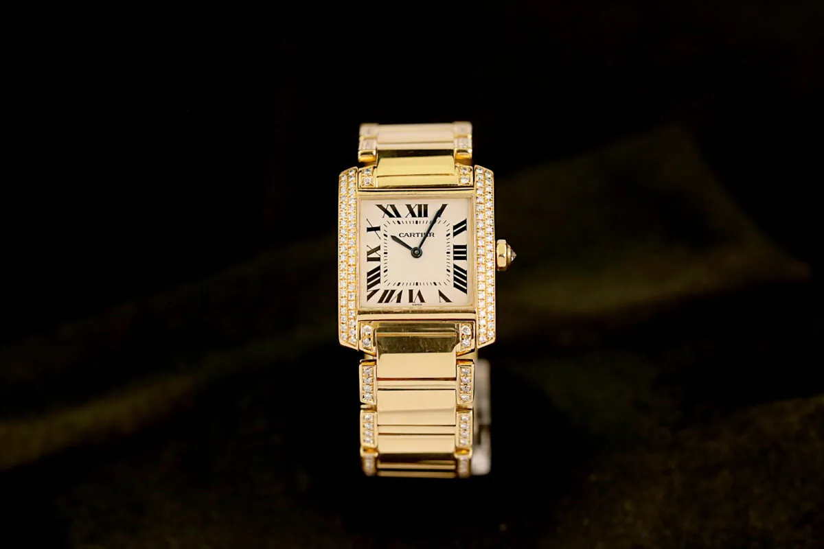 Cartier Tank 1821 25mm Yellow gold