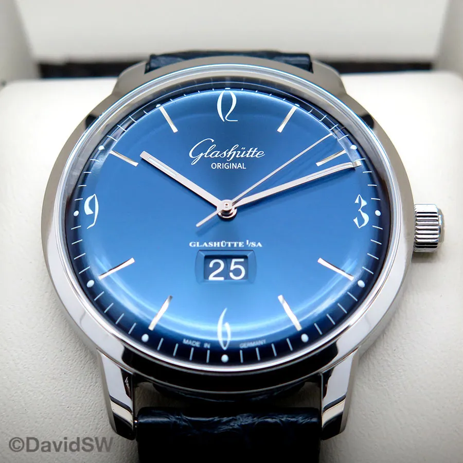 Glashütte Sixties 2-39-47-06-02-04 42mm Stainless steel Blue 5