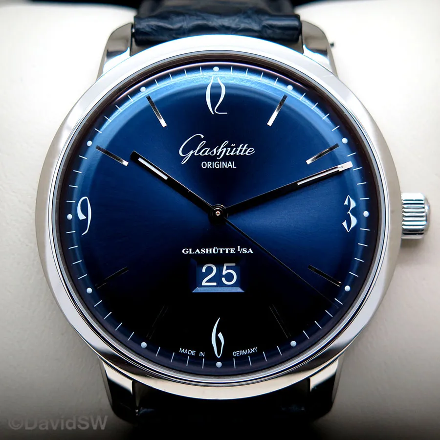 Glashütte Sixties 2-39-47-06-02-04 42mm Stainless steel Blue 2