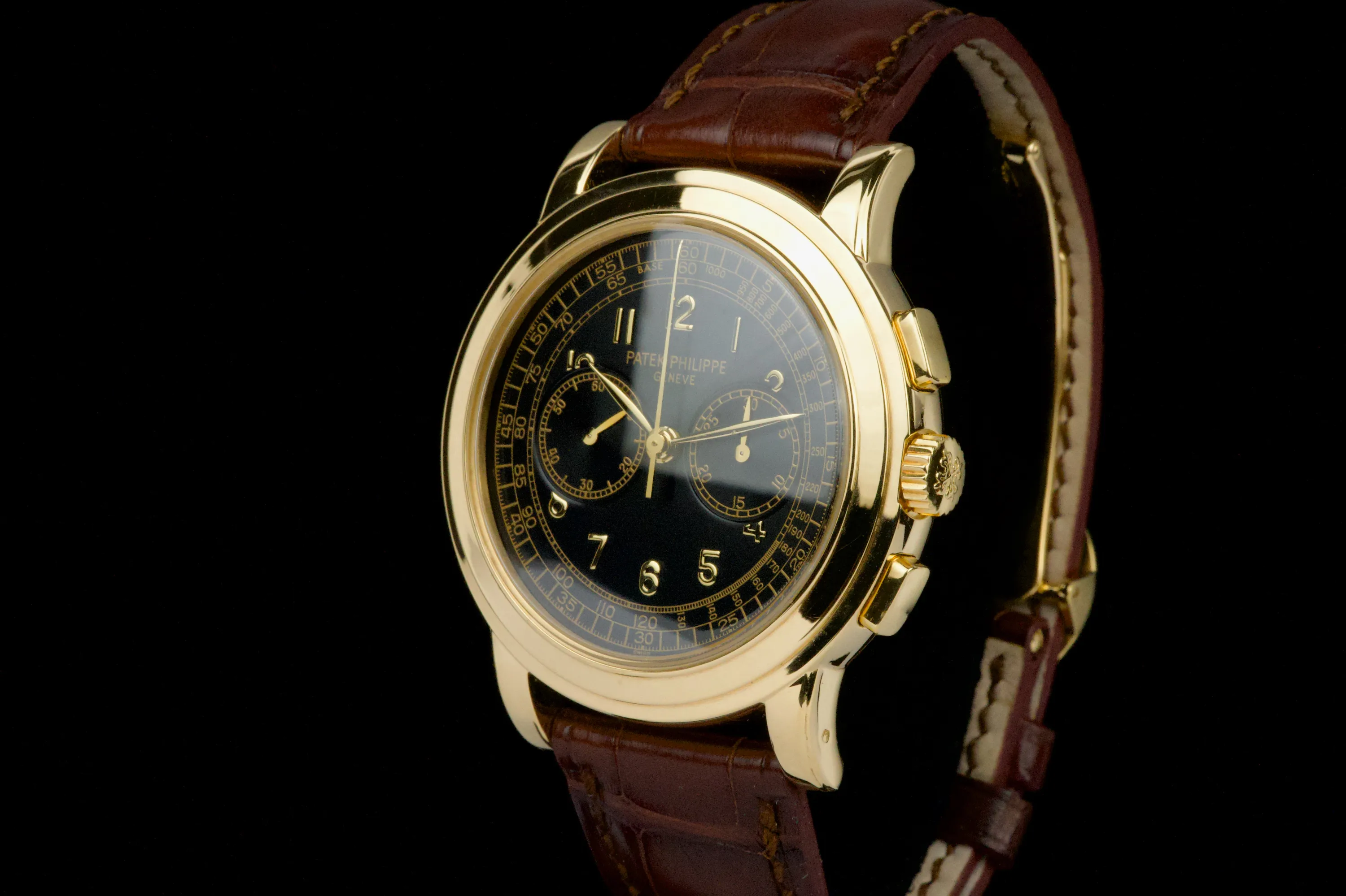 Patek Philippe Chronograph 5070 J 42mm Yellow gold Black