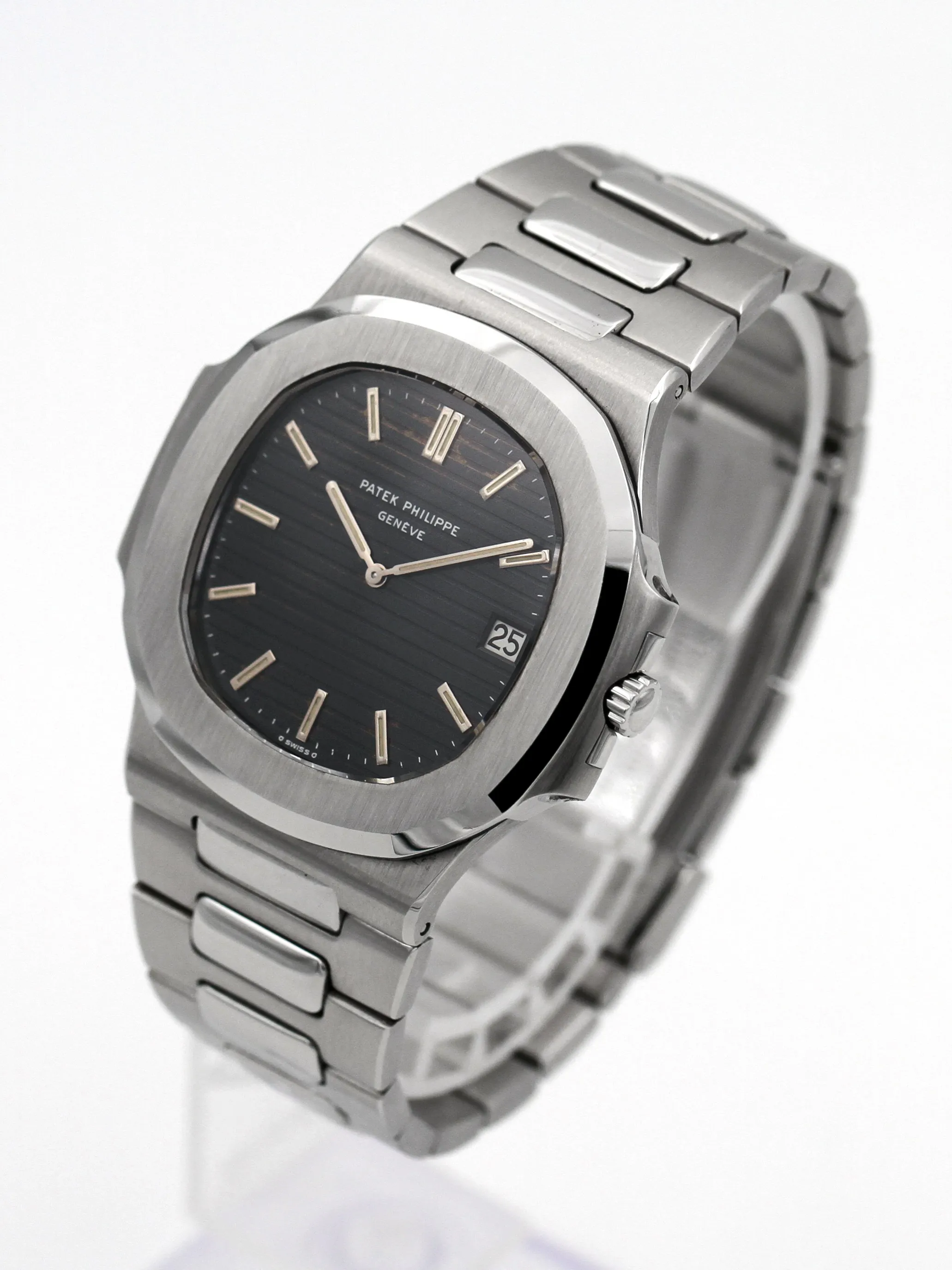 Patek Philippe Nautilus 3700/1A 42mm Stainless steel Blue 3