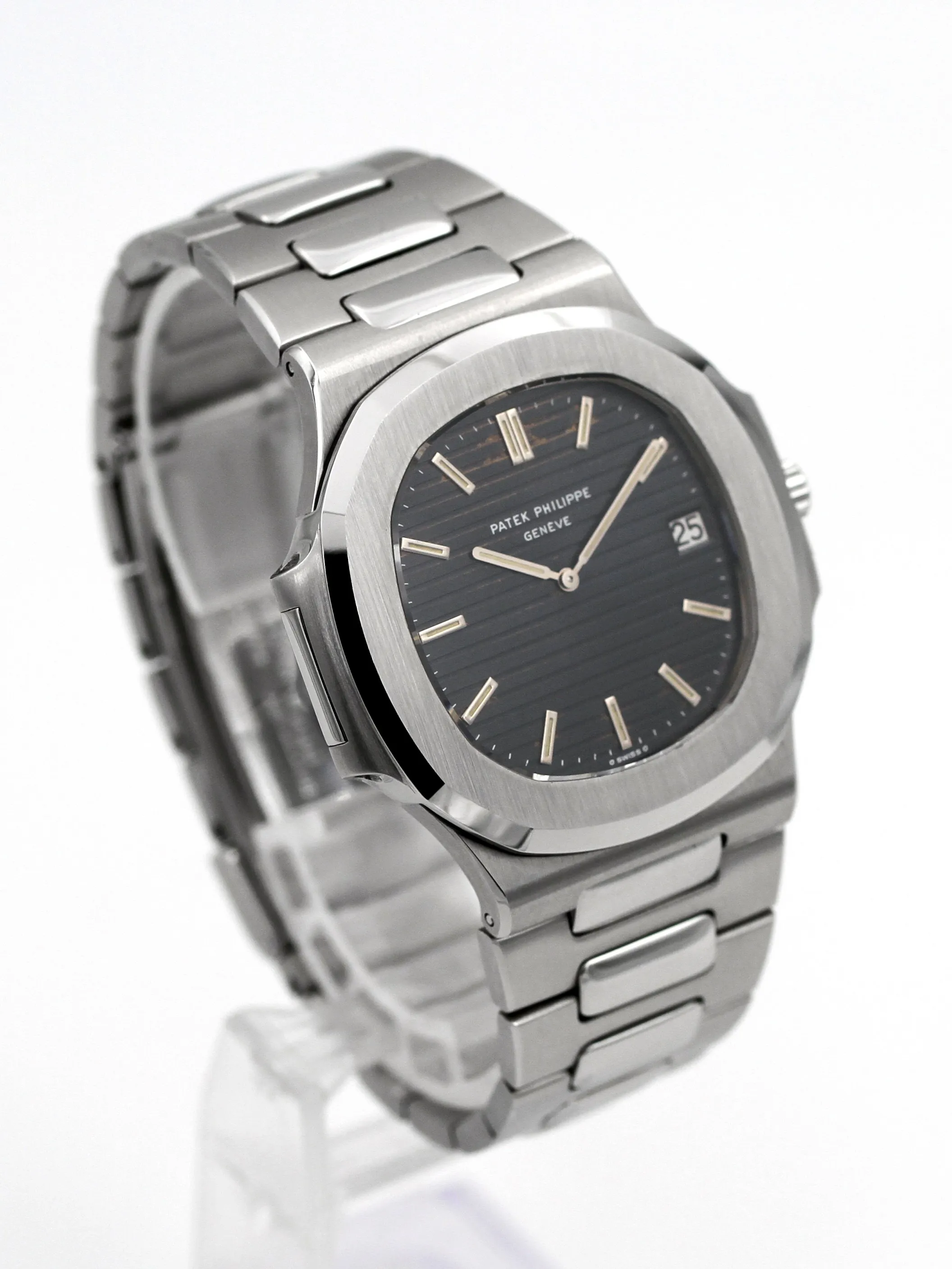 Patek Philippe Nautilus 3700/1A 42mm Stainless steel Blue 7