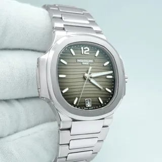 Patek Philippe Nautilus 7118/1A-011 Stainless steel Gray