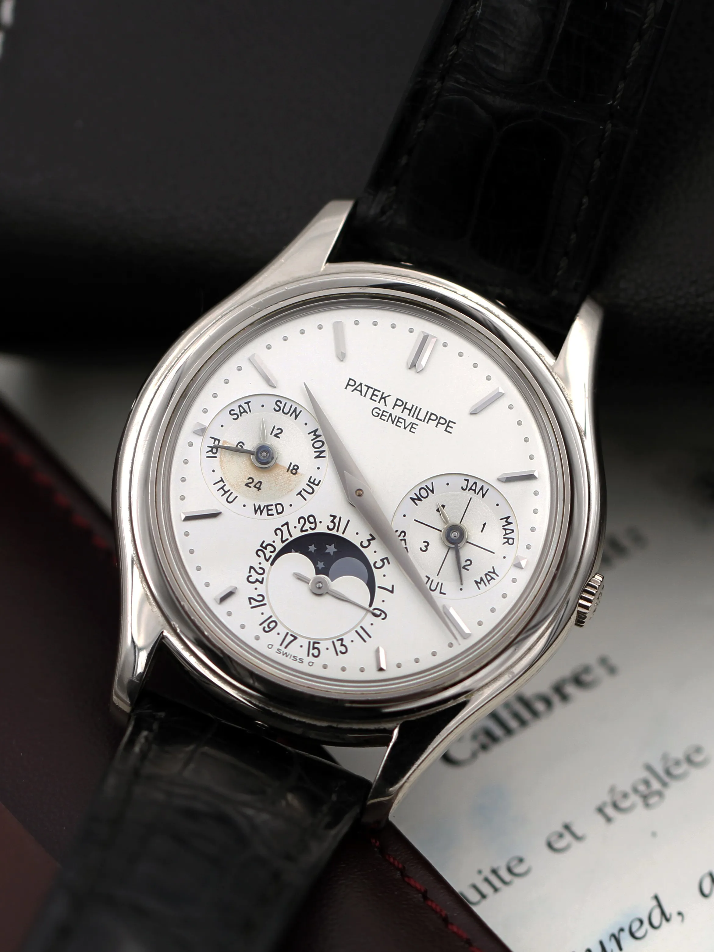 Patek Philippe Perpetual Calendar 3940G 36mm White gold Silver 2