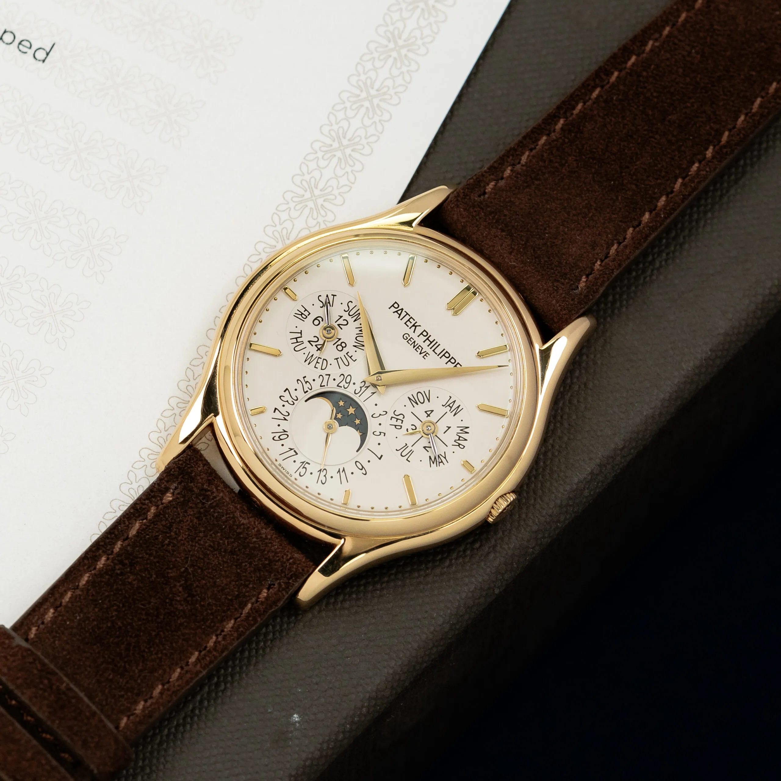 Patek Philippe Perpetual Calendar 5140J 37mm Yellow gold