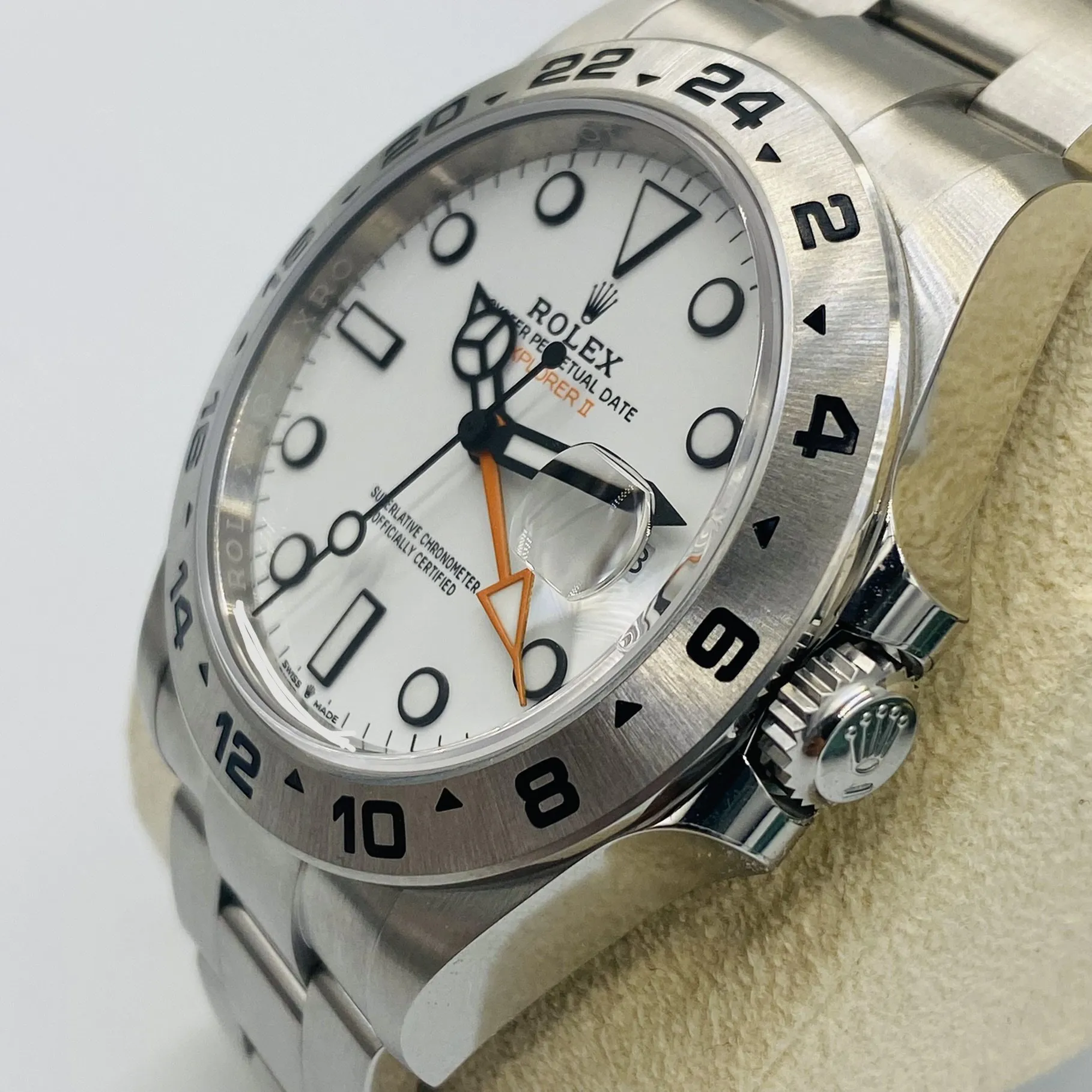 Rolex Explorer II 226570 White 4