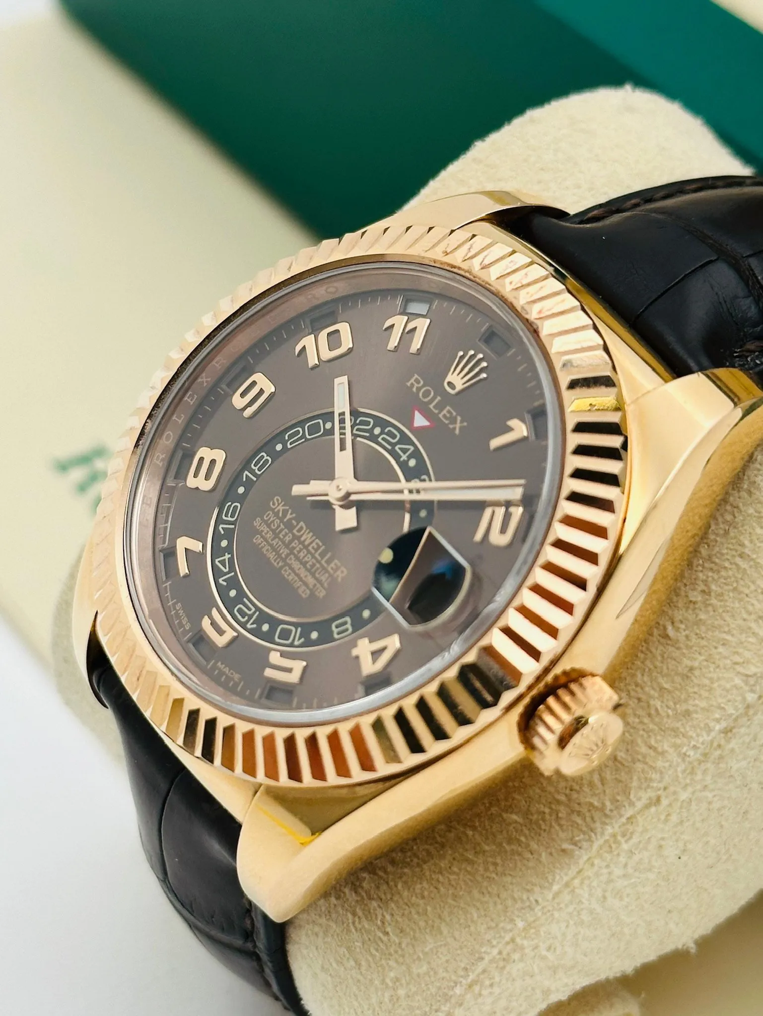 Rolex Sky-Dweller 326135 Rose gold Chocolate 1