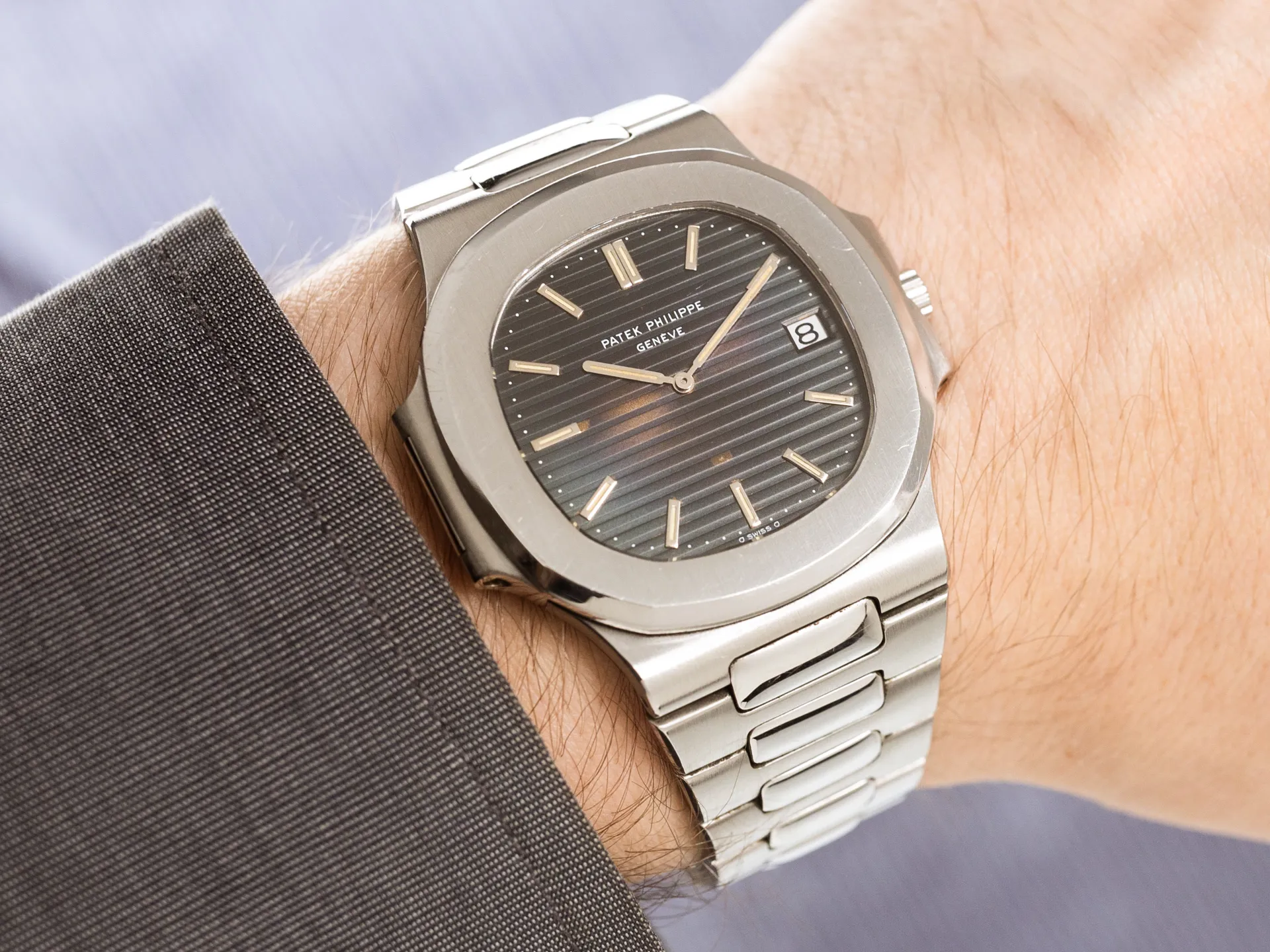 Patek Philippe Nautilus 3700/001 41mm Stainless steel Blue