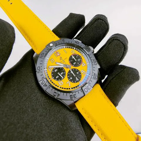 Breitling Avenger SB0147101I1X1 44mm Black ceramic Yellow 3