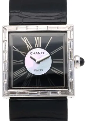 Chanel Mademoiselle 23mm White gold
