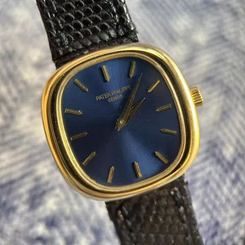 Patek Philippe Golden Ellipse 4223 25mm Yellow gold Blue 1