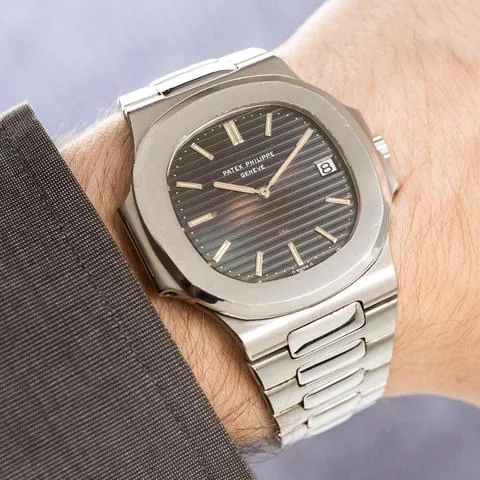 Patek Philippe Nautilus 3700/001 41mm Stainless steel Blue 1