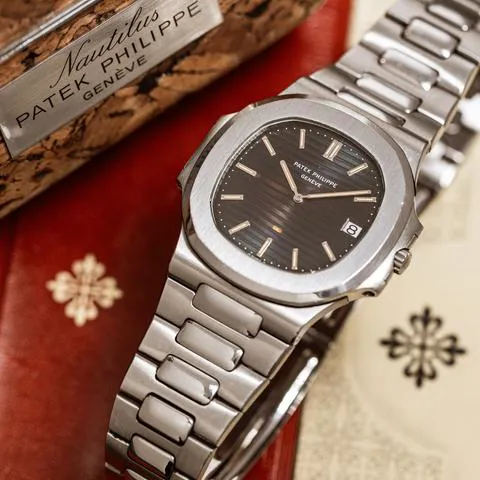 Patek Philippe Nautilus 3700/001 41mm Stainless steel Blue 2