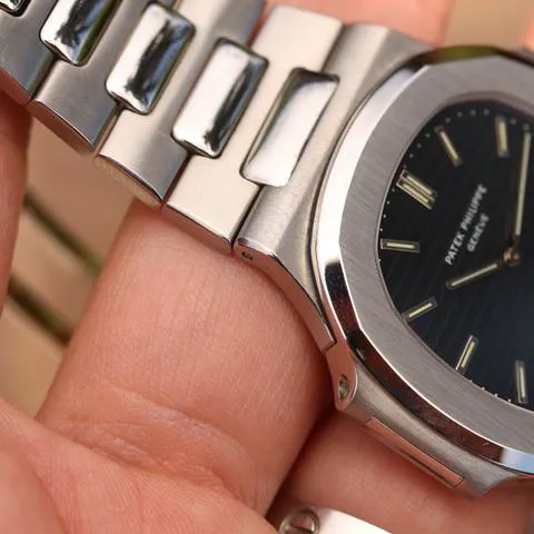 Patek Philippe Nautilus 3700/1A 40mm Stainless steel Blue 8