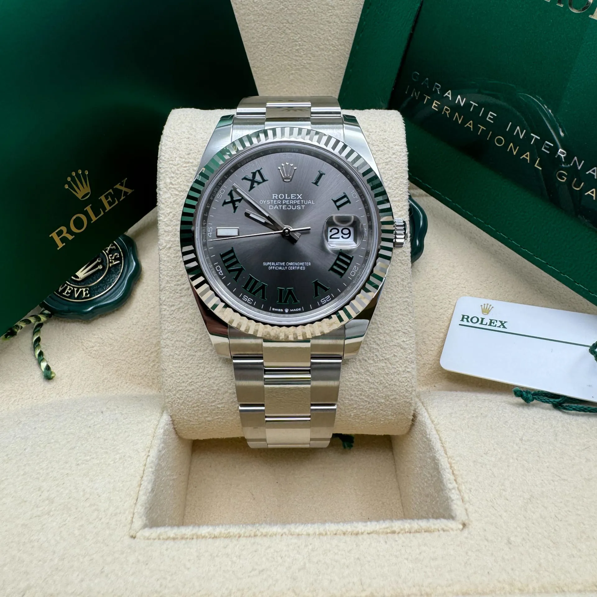 Rolex Datejust 41 126334-0021 41mm White gold and Oystersteel Gray