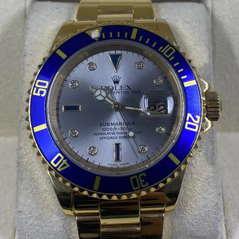 Rolex Submariner Date 16618 40mm Yellow gold Silver