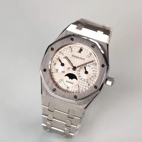 Audemars Piguet Royal Oak 25594ST 36mm Stainless steel White