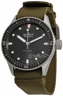 Blancpain Fifty Fathoms 5000-1110-NAKA Stainless steel Gray