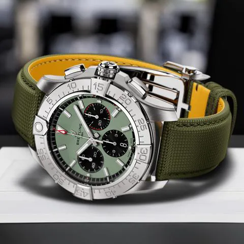 Breitling Avenger AB0147101L1X1 44mm Stainless steel Green