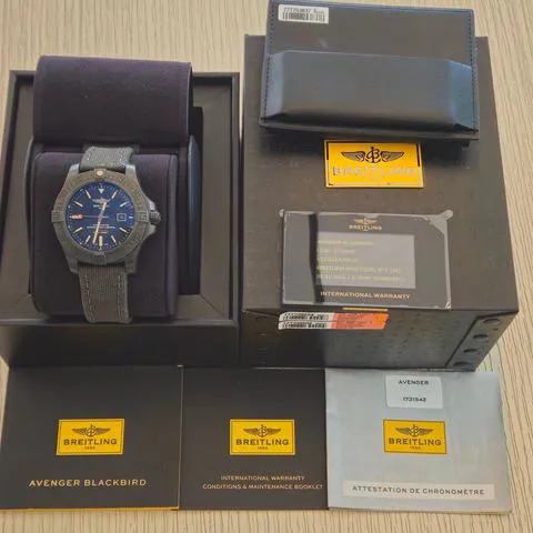 Breitling Avenger Blackbird 1731542 48mm Titanium Black