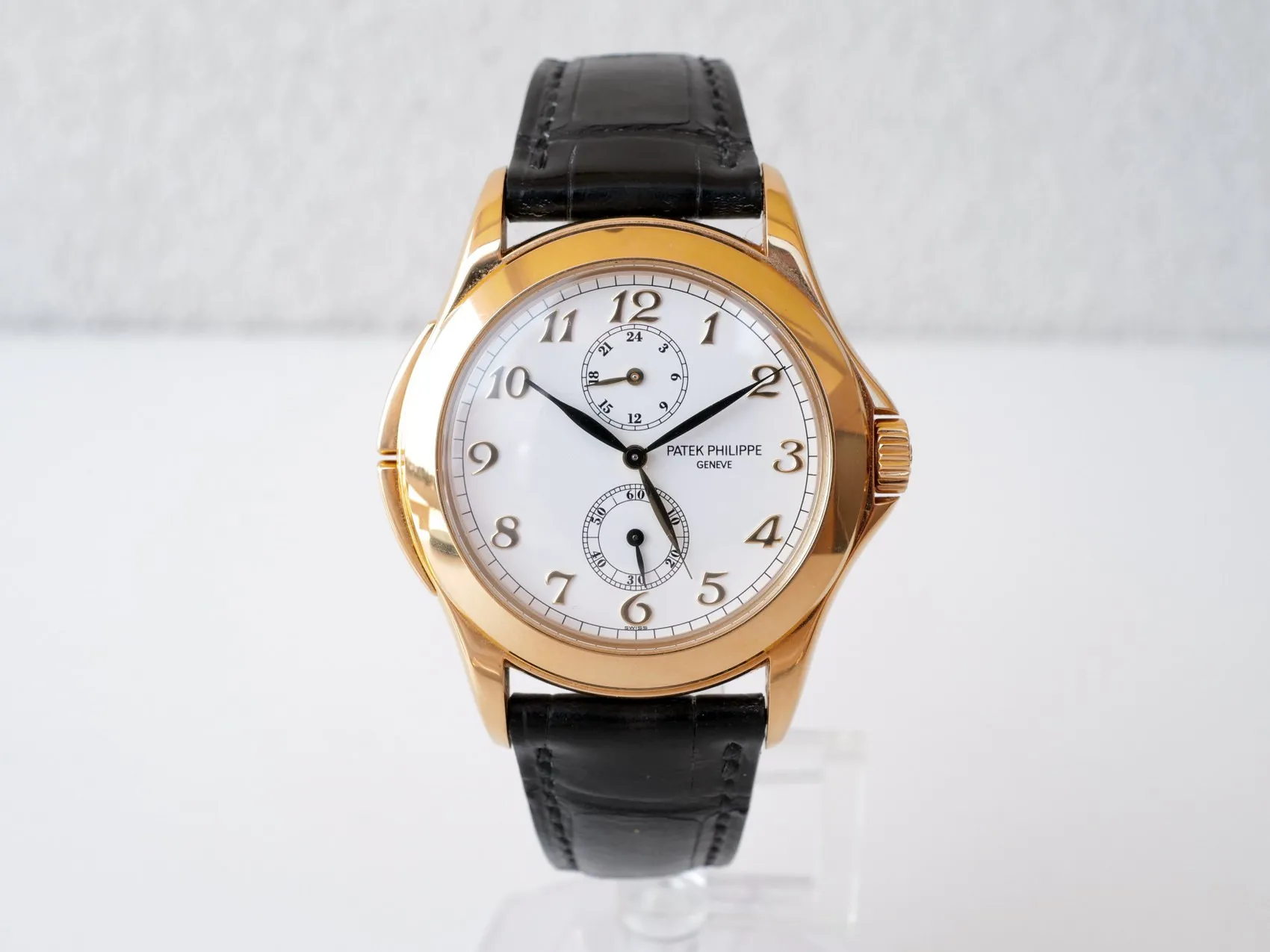 Patek Philippe Calatrava 5134J 37mm Yellow gold White