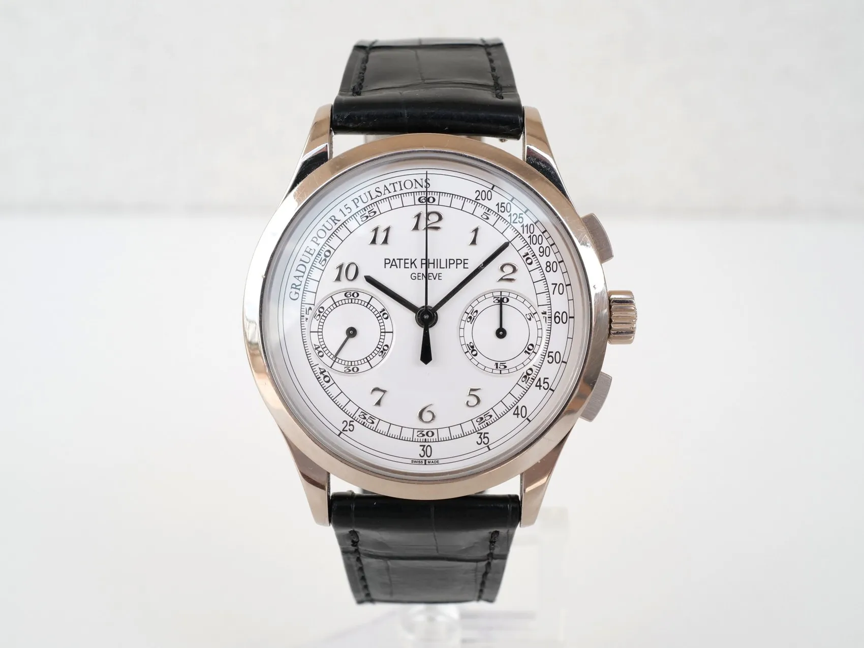 Patek Philippe Chronograph 5170G-001 39mm Yellow gold Silver