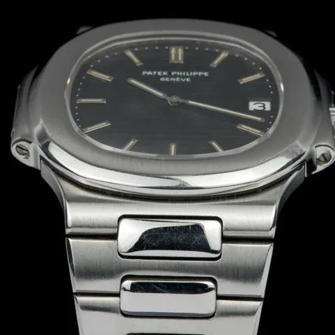 Patek Philippe Nautilus 3700/1 40mm Stainless steel 6