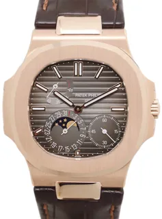 Patek Philippe Nautilus 5712R-001 40mm Rose gold Brown