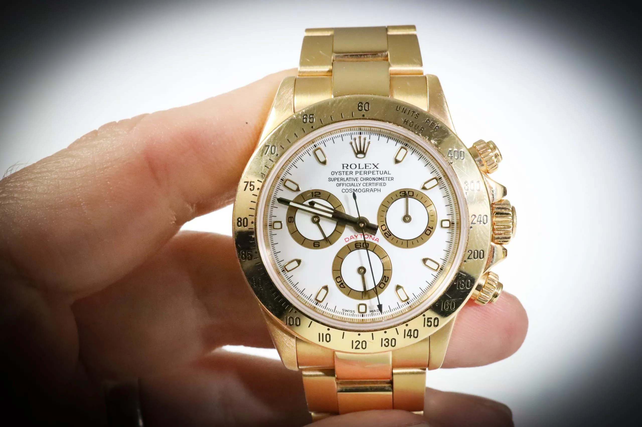 Rolex Daytona 116528 40mm Yellow gold White 9