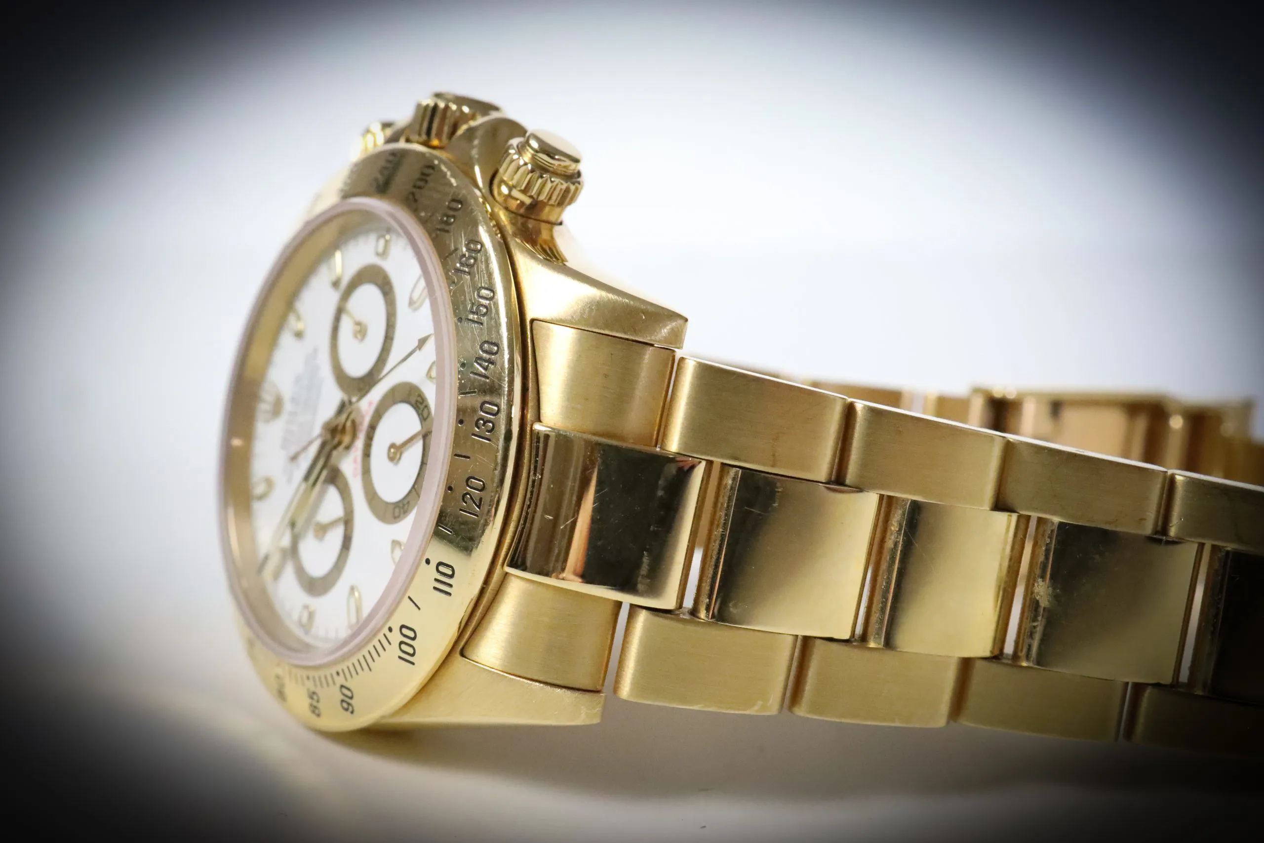 Rolex Daytona 116528 40mm Yellow gold White 14